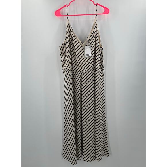 H&M Dress SZ Extra Large NWT Diagonal Stripe Midi Stretch Recycled V-Neck Black - Picture 16 of 16